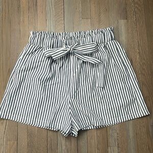 Pink Lily Blue & White Stripe Tie Shorts - Medium